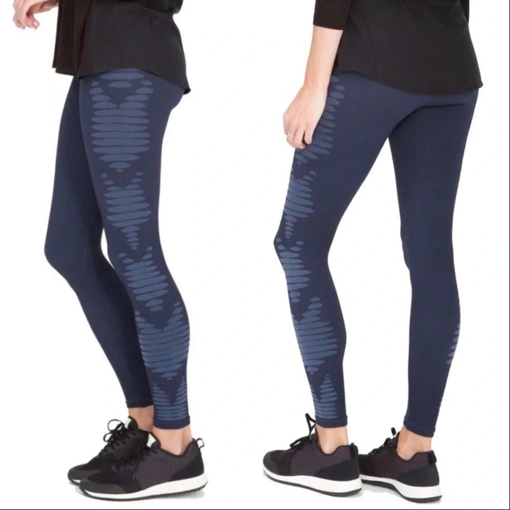 SPANX Aztec Stripe Seamless Leggings in Pure Navy size XL - Picture 1 of 7